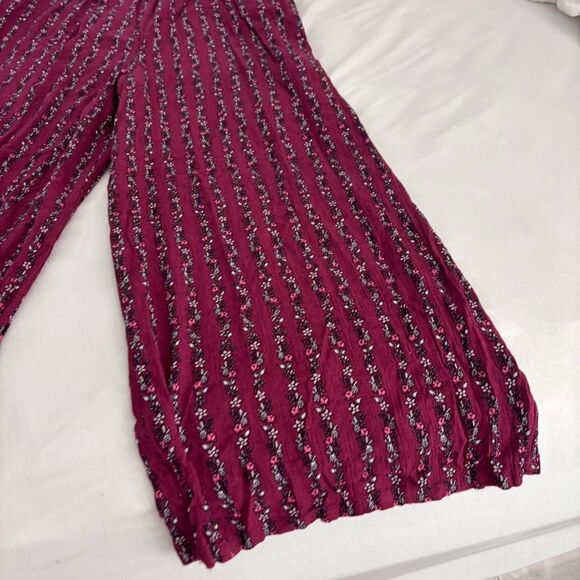 LOFT Medium Printed Maroon Women's Burgundy Purple Beach Romper Jumper Jumpsuit - Picture 3 of 5